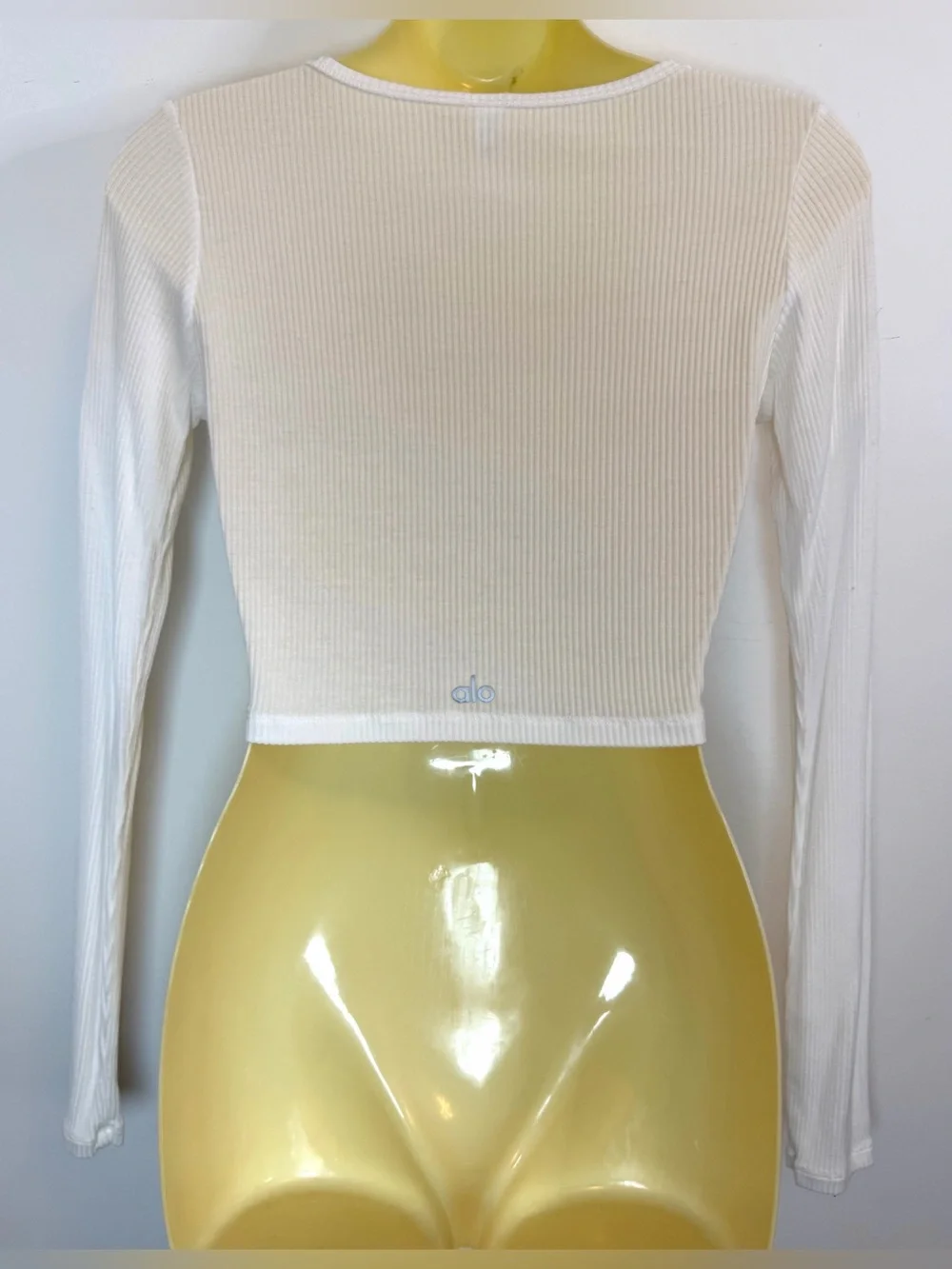 Alo Yoga White Ribbed V-Neck Cropped Button-Front Top